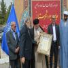 عکس اهدا نشان به حجت الاسلام و المسلمین شهرستانی