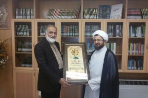 عکس/ دیدار حجت الاسلام و المسلمین محمد مهدی ماندگاری با مدیرعامل و معاونین موسسه اهل البیت در شهریورماه ۹۴