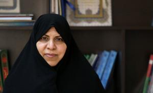تقدیر مدیرعامل مجمع خیرین سلامت اصفهان از دکتر دستجردی به پاس توسعه تجهیزات بیمارستانی/ ۹۰