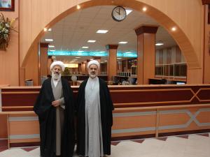 عکس/ دیدار حجت الاسلام و المسلمین صفرزاده با مدیرعامل و معاونین موسسه اهل البیت