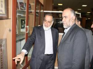 عکس/ دیدار بهمن دری با مدیرعامل و معاونین موسسه اهل البیت در اسفندماه ۸۹