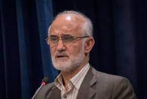 تقدیر وزیر علوم از سیدحسین رضازاده به پاس ساخت و توسعه فضاهای آموزشی/ سال ۸۱
