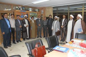 عکس/ دیدار کانون فرهنگی هنری مساجد استان اصفهان با مدیرعامل و معاونین موسسه اهل البیت در خردادماه ۹۳