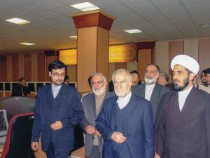 عکس/ دیدار جناب آقای دکتر محمد سلیمانی با مدیرعامل و معاونین مؤسسه اهل البیت در بهمن ۸۶