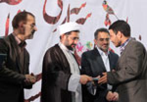 تقدیر مدیرعامل موسسه اهل البیت (ع) از سعید ساداتی به پاس فعالیتهای فرهنگی