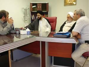 عکس/ دیدار حاج شیخ حسین انصاریان با معاونین مؤسسه اهل البیت در مردادماه ۸۶