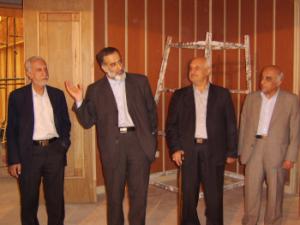 عکس/ دیدار آقای سید مهدی متولیان با مدیرعامل و معاونین موسسه اهل البیت در آبانماه ۸۵