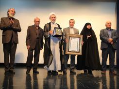 افتتاحیه جشنواره ملی فیلم کوتاه مستند و داستانی مهر سلامت؛ تقدیر از مدیرکل فرهنگ و ارشاد اسلامی